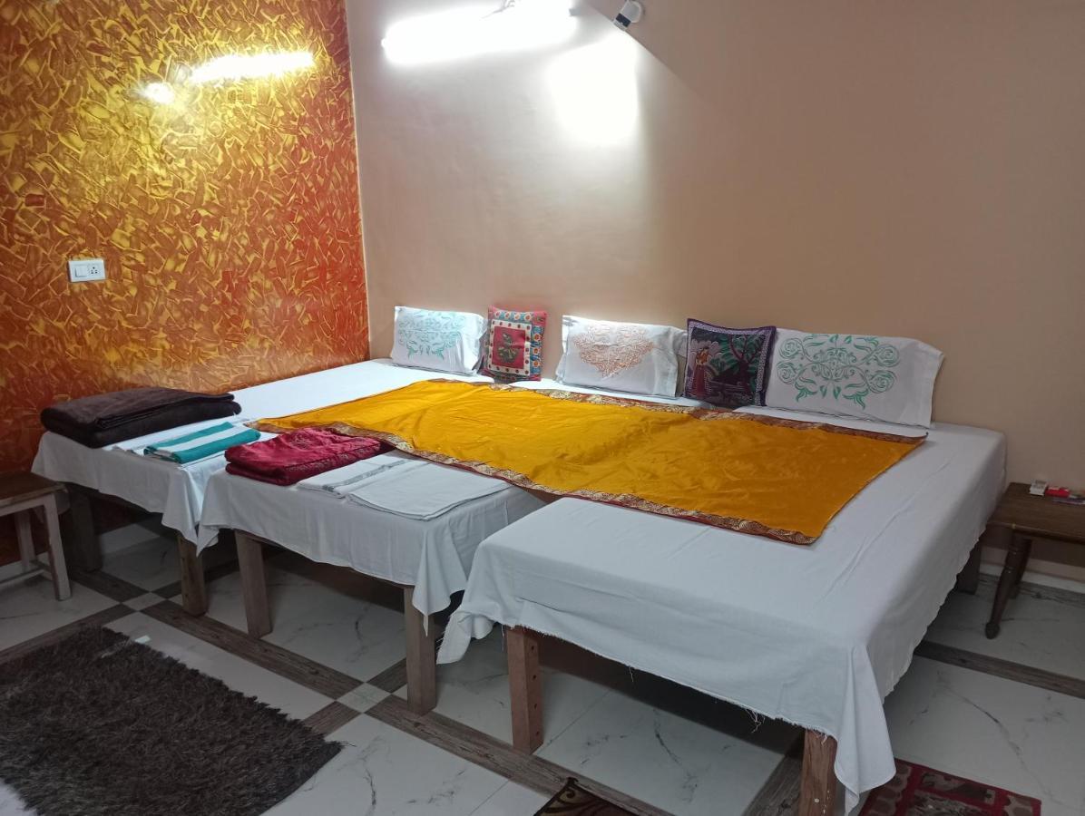 गेस्ट हाउस Shiva